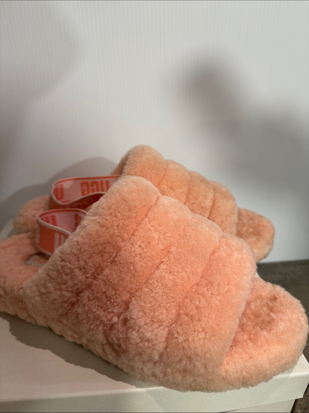 Ugg peach color fur slippers fluff size 11 - Picture 4 of 12